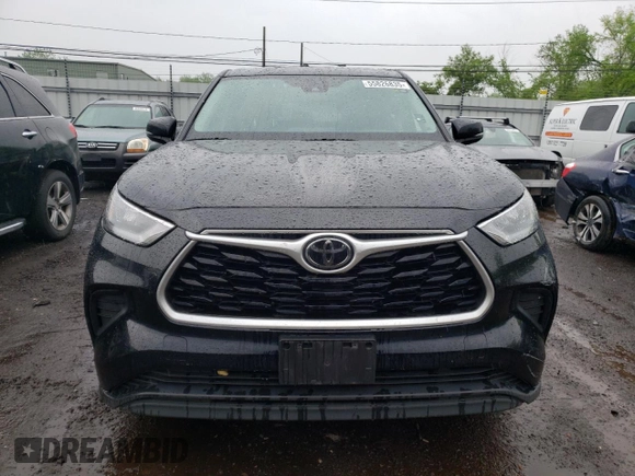 2020 Toyota Highlander L with VIN 5TDCZRBH2LS037465, listed as a Copart auction lot 55826835 with 104,868 mi miles and Salvage title. Bid and sale history available at DreamBid. Image 5.