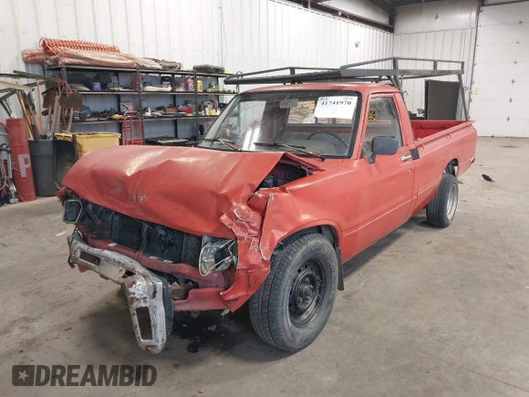 1983 Toyota Pickup z VIN JT4RN44R8D1137485, wystawiony jako IAAI lot #41741970 z przebiegiem 328 446 mil mil oraz . Historia ofert i sprzedaży dostępna na DreamBid. Obrazek 18.