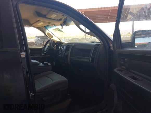 2013 Ram 1500 Express z VIN 1C6RR7FT3DS567540, wystawiony jako IAAI lot #42003705 z przebiegiem 194 063 mil mil oraz . Historia ofert i sprzedaży dostępna na DreamBid. Obrazek 5.