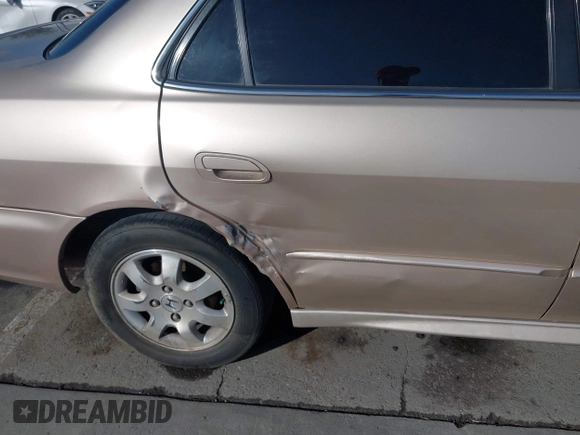 2001 Honda Accord EX z VIN JHMCG66801C010759, wystawiony jako IAAI lot #42303890 z przebiegiem 216 143 mil mil oraz . Historia ofert i sprzedaży dostępna na DreamBid. Obrazek 6.
