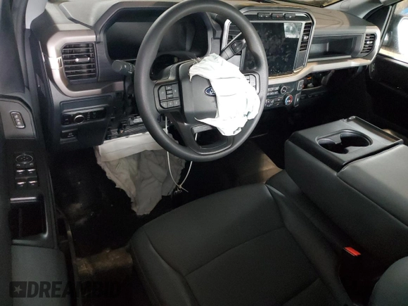 2024 Ford F-150 z VIN 1FTEW1K89RKD05902, wystawiony jako Copart lot #80158894 z przebiegiem 3 935 mil mil oraz Szkoda całkowita • Salvage title. Historia ofert i sprzedaży dostępna na DreamBid. Obrazek 8.