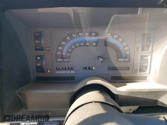 1986 Chevrolet Blazer z VIN 1G8CT18RXG8180574, wystawiony jako Copart lot #87987925 z przebiegiem 82 571 mil mil oraz Szkoda całkowita • Salvage title. Historia ofert i sprzedaży dostępna na DreamBid. Obrazek 9.