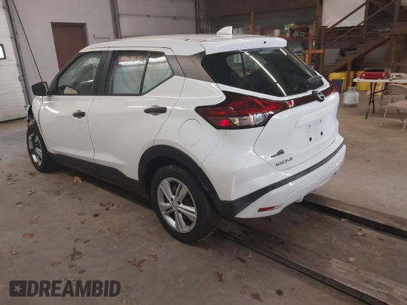 2022 Nissan Kicks S with VIN 3N1CP5BV8NL505330, listed as a IAAI auction lot 41907514 with 30,604 mi miles. Bid and sale history available at carsss.com. Image 3.