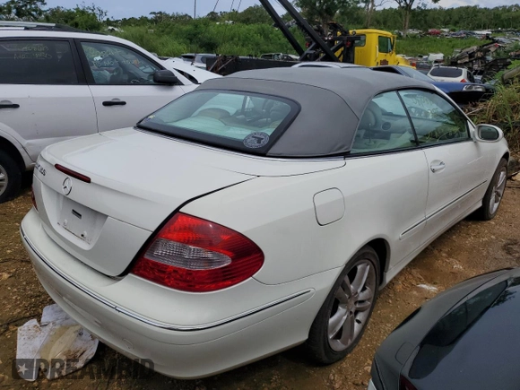 2008 Mercedes-Benz CLK-Class 3.5L with VIN WDBTK56F58T090092, listed as a Copart auction lot 56253453 with 27,038 mi miles and Non Repairable. Bid and sale history available at carsss.com. Image 3.