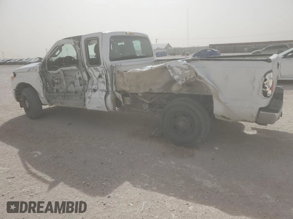 2013 Ford F-250 XL with VIN 1FT7X2A62DEA31915, listed as a Copart auction lot 49045195 with 255,173 mi miles and Salvage title. Bid and sale history available at DreamBid. Image 2.