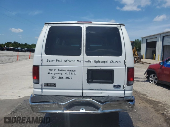 2001 Ford Econoline Passenger XL with VIN 1FBSS31L41HA22362, listed as a Copart auction lot 61076525 with 97,207 mi miles and Salvage title. Bid and sale history available at DreamBid. Image 6.
