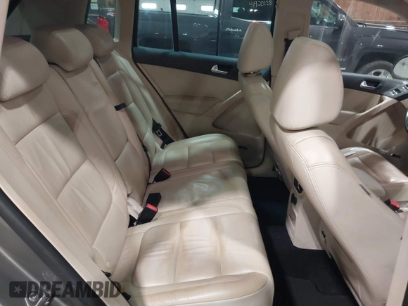 2011 Volkswagen Tiguan SE with VIN WVGBV7AX9BW524807, listed as a IAAI auction lot 41921439 with 204,813 mi miles and . Bid and sale history available at DreamBid. Image 8.