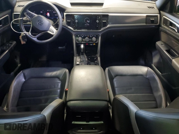 2021 Volkswagen Atlas SEL Premium z VIN 1V2TE2CA0MC220420, wystawiony jako Copart lot #56583215 z przebiegiem 27 662 mil mil oraz Szkoda całkowita • Salvage title. Historia ofert i sprzedaży dostępna na DreamBid. Obrazek 8.