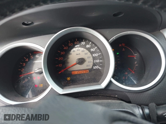 2007 Toyota Tacoma PreRunner z VIN 5TEJU62NX7Z338052, wystawiony jako IAAI lot #42204246 z przebiegiem 202 296 mil mil oraz . Historia ofert i sprzedaży dostępna na DreamBid. Obrazek 7.