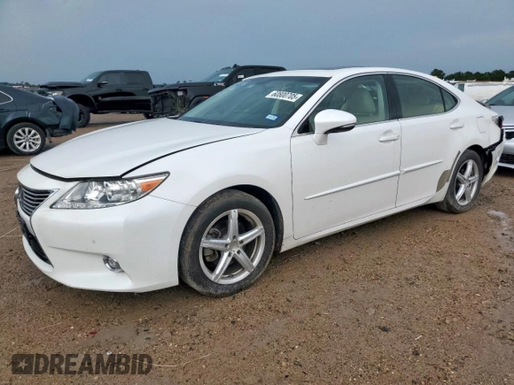 2014 Lexus ES 330 with VIN JTHBK1GG5E2113674, listed as a Copart auction lot 60800705 with 125,456 mi miles and Salvage title. Bid and sale history available at DreamBid. Image 1.