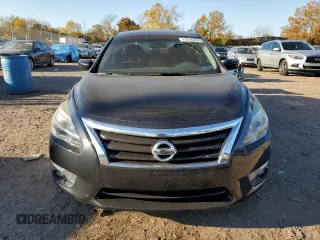 2015 Nissan Altima SV with VIN 1N4AL3AP2FC412412, listed as a Copart auction lot 77018324 with 83,729 mi miles and Salvage Title. Bid and sale history available at DreamBid. Image 5.