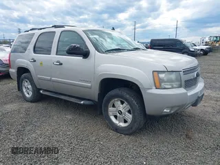 2008 Chevrolet Tahoe 3LT z VIN 1GNFK13008R260063, wystawiony jako IAAI lot #41865118 z przebiegiem 218 009 mil mil oraz . Historia ofert i sprzedaży dostępna na DreamBid. Obrazek 1.