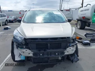 2018 Ford Escape S z VIN 1FMCU0F76JUA99595, wystawiony jako IAAI lot #42369434 z przebiegiem 19 207 mil mil oraz . Historia ofert i sprzedaży dostępna na DreamBid. Obrazek 13.
