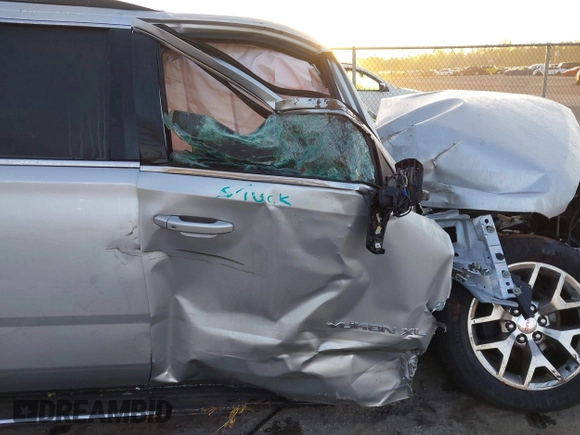2020 GMC Yukon XL SLT z VIN 1GKS1GKC6LR238395, wystawiony jako IAAI lot #41522887 z przebiegiem Nie podano mil oraz . Historia ofert i sprzedaży dostępna na DreamBid. Obrazek 5.