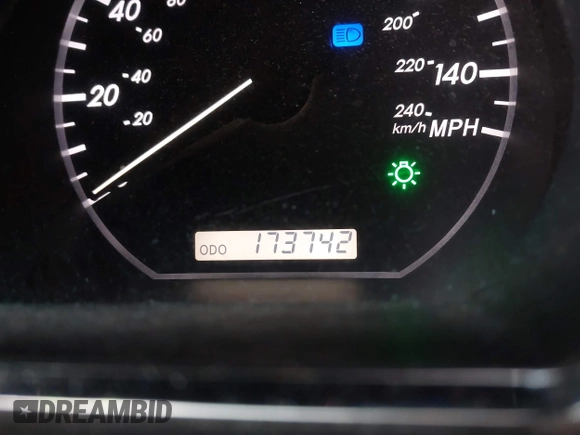 2005 Lexus RX 330 z VIN 2T2HA31U55C064188, wystawiony jako IAAI lot #41806536 z przebiegiem 173 742 mil mil oraz . Historia ofert i sprzedaży dostępna na DreamBid. Obrazek 15.
