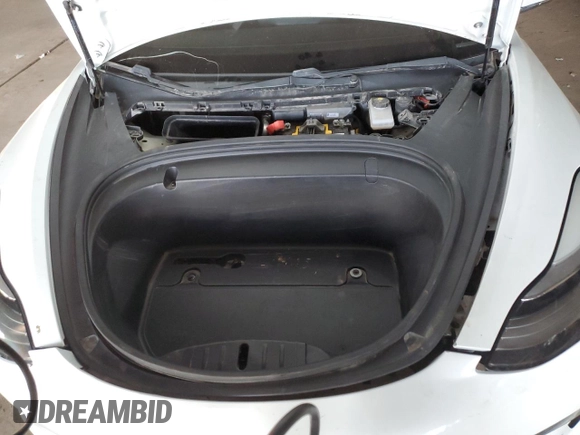 2019 Tesla Model 3 Mid Range with VIN 5YJ3E1EA3KF425125, listed as a Copart auction lot 82681864 with 105,345 mi miles and Salvage Title. Bid and sale history available at DreamBid. Image 11.