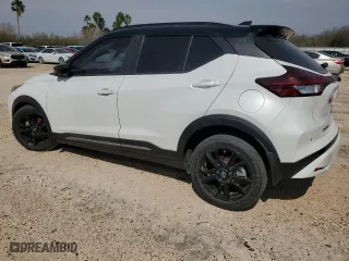 2022 Nissan Kicks SR with VIN 3N1CP5DVXNL499513, listed as a Copart auction lot 42601555 with 52,186 mi miles and Salvage Title. Bid and sale history available at carsss.com. Image 2.