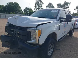 2017 Ford F-250 XLT z VIN 1FT7X2B6XHEE20192, wystawiony jako IAAI lot #42589586 z przebiegiem 132 332 mil mil oraz . Historia ofert i sprzedaży dostępna na DreamBid. Obrazek 6.