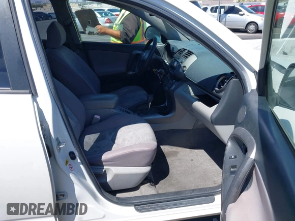 2007 Toyota RAV4 with VIN JTMZK33V275011430, listed as a IAAI auction lot 42159203 with 195,141 mi miles. Bid and sale history available at carsss.com. Image 5.