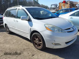 2006 Toyota Sienna XLE z VIN 5TDBA22C16S060030, wystawiony jako IAAI lot #41480077 z przebiegiem 134 001 mil mil oraz . Historia ofert i sprzedaży dostępna na DreamBid. Obrazek 1.