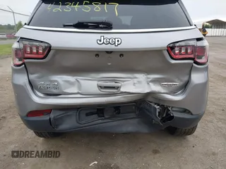 2018 Jeep Compass Altitude с VIN 3C4NJDBB0JT135993, выставлен на аукционе IAAI как лот 42345817 с пробегом 69 892 миль миль и . История ставок и продаж доступна на DreamBid. Изображение 6.