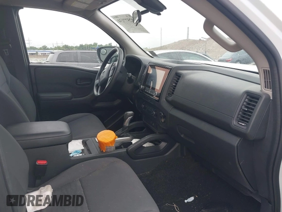 2022 Nissan Frontier S z VIN 1N6ED1CL3NN653158, wystawiony jako IAAI lot #42577134 z przebiegiem 29 543 mil mil oraz . Historia ofert i sprzedaży dostępna na DreamBid. Obrazek 5.