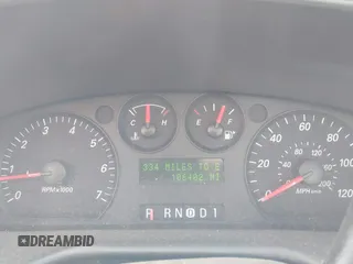 2004 Ford Taurus LX z VIN 1FAFP52U64A114884, wystawiony jako IAAI lot #42212573 z przebiegiem 106 402 mil mil oraz . Historia ofert i sprzedaży dostępna na DreamBid. Obrazek 7.