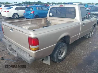 1995 Ford Ranger Splash z VIN 1FTCR10A7SUA16645, wystawiony jako IAAI lot #42438361 z przebiegiem 141 321 mil mil oraz . Historia ofert i sprzedaży dostępna na DreamBid. Obrazek 4.