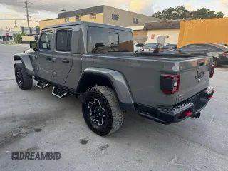 2021 Jeep Gladiator Rubicon z VIN 1C6JJTBM8ML611134, wystawiony jako Copart lot #54375665 z przebiegiem 62 134 mil mil oraz Szkoda całkowita • Salvage title. Historia ofert i sprzedaży dostępna na DreamBid. Obrazek 3.