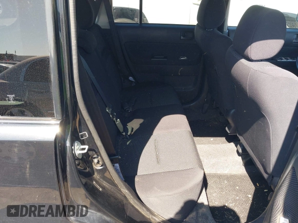 2005 Scion xB with VIN JTLKT334550178997, listed as a IAAI auction lot 41989189 with 163,834 mi miles. Bid and sale history available at carsss.com. Image 8.