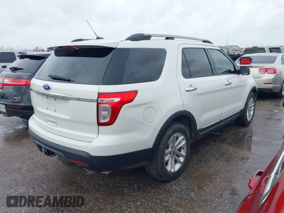 2011 Ford Explorer XLT with VIN 1FMHK7D8XBGA35754, listed as a IAAI auction lot 41563496 with 162,605 mi miles and . Bid and sale history available at carsss.com. Image 4.