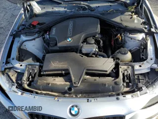 2013 BMW 3 Series 320i xDrive с VIN WBA3C3C52DF982806, выставлен на аукционе Copart как лот 54928605 с пробегом 152 923 миль миль и На запчасти • Non repairable. История ставок и продаж доступна на DreamBid. Изображение 12.