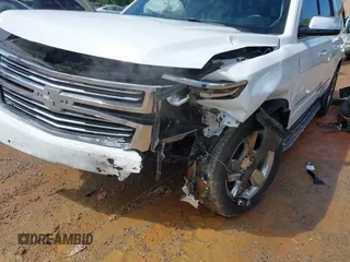 2017 Chevrolet Suburban Premier z VIN 1GNSCJKCXHR204770, wystawiony jako IAAI lot #42262898 z przebiegiem 166 304 mil mil oraz . Historia ofert i sprzedaży dostępna na DreamBid. Obrazek 6.