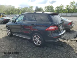 2015 Mercedes-Benz M 350 z VIN 4JGDA5JB1FA550043, wystawiony jako Copart lot #54179235 z przebiegiem 187 840 mil mil oraz Szkoda całkowita • Salvage title. Historia ofert i sprzedaży dostępna na DreamBid. Obrazek 2.