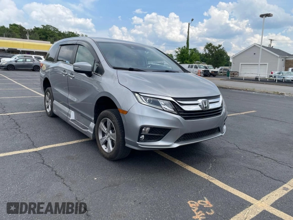2019 Honda Odyssey EX-L with VIN 5FNRL6H77KB122457, listed as a Copart auction lot 55848825 with 62,462 mi miles and Salvage Title. Bid and sale history available at carsss.com. Image 1.