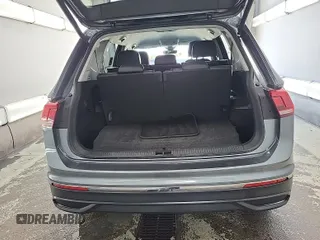 2024 Volkswagen Tiguan SE with VIN 3VV3B7AX1RM108036, listed as a IAAI auction lot 42796415 with 37,805 mi miles and . Bid and sale history available at DreamBid. Image 30.