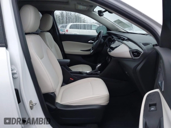 2020 Buick Encore GX Preferred with VIN KL4MMCSL7LB080351, listed as a IAAI auction lot 41446663 with 32,517 mi miles. Bid and sale history available at carsss.com. Image 5.