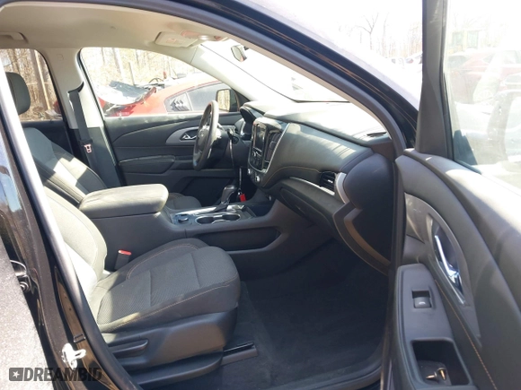2020 Chevrolet Traverse LS with VIN 1GNERFKWXLJ100712, listed as a IAAI auction lot 41419480 with 59,815 mi miles. Bid and sale history available at carsss.com. Image 5.
