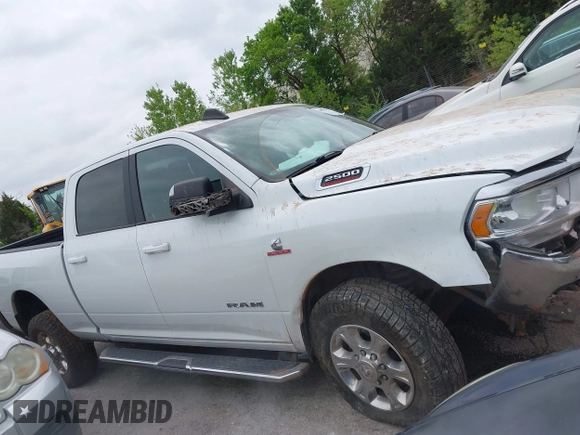2022 Ram 2500 Big Horn with VIN 3C6UR5DL1NG271541, listed as a IAAI auction lot 42056999 with 139,773 mi miles and . Bid and sale history available at DreamBid. Image 14.
