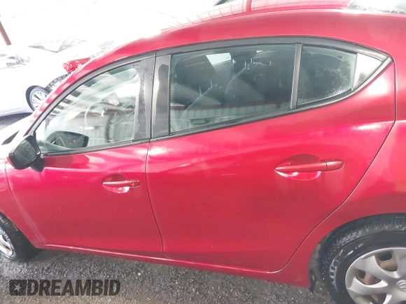 2015 Mazda 3 i Sport z VIN 3MZBM1U7XFM133863, wystawiony jako IAAI lot #42108073 z przebiegiem 78 936 mil mil oraz . Historia ofert i sprzedaży dostępna na DreamBid. Obrazek 14.