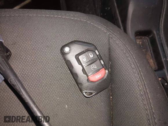 2018 Jeep Wrangler Unlimited Sport z VIN 1C4HJXDN4JW198045, wystawiony jako IAAI lot #41930547 z przebiegiem 62 402 mil mil oraz . Historia ofert i sprzedaży dostępna na DreamBid. Obrazek 11.