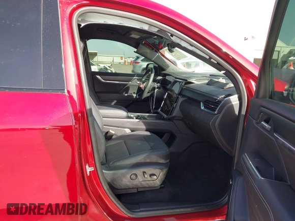 2025 GMC Acadia AWD Elevation z VIN 1GKENNRS0SJ118513, wystawiony jako IAAI lot #41821990 z przebiegiem 1 114 mil mil oraz . Historia ofert i sprzedaży dostępna na DreamBid. Obrazek 5.