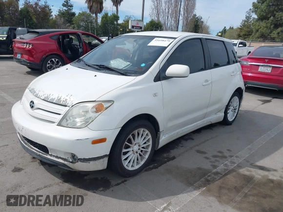 2004 Scion xA z VIN JTKKT624040068820, wystawiony jako IAAI lot #41698479 z przebiegiem 225 896 mil mil oraz . Historia ofert i sprzedaży dostępna na DreamBid. Obrazek 2.