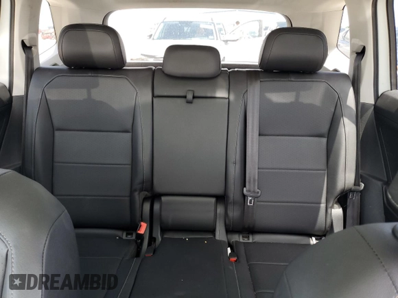 2018 Volkswagen Tiguan SEL z VIN 3VV2B7AX8JM156391, wystawiony jako Copart lot #56233975 z przebiegiem 85 166 mil mil oraz Szkoda całkowita • Salvage title. Historia ofert i sprzedaży dostępna na DreamBid. Obrazek 10.