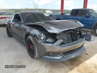 2017 Ford Mustang GT z VIN 1FA6P8CF0H5237046, wystawiony jako IAAI lot #42362210 z przebiegiem 44 874 mil mil oraz . Historia ofert i sprzedaży dostępna na DreamBid. Obrazek 1.