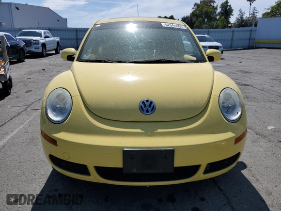 2009 Volkswagen Beetle S с VIN 3VWRG31C59M506895, выставлен на аукционе Copart как лот 52944605 с пробегом 56 834 миль миль и Списание • Salvage title. История ставок и продаж доступна на DreamBid. Изображение 5.