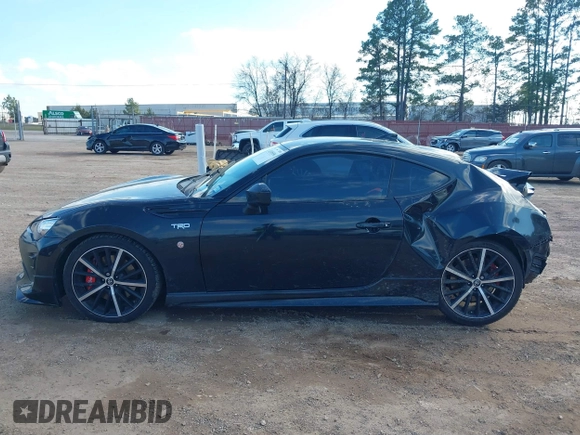 2019 Toyota 86 GT with VIN JF1ZNAE13K9701443, listed as a IAAI auction lot 41505696 with 67,876 mi miles. Bid and sale history available at carsss.com. Image 15.