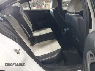 2015 Volkswagen Jetta SE z VIN 3VWD17AJ2FM427343, wystawiony jako IAAI lot #42520443 z przebiegiem 60 409 mil mil oraz . Historia ofert i sprzedaży dostępna na DreamBid. Obrazek 8.