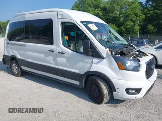 2024 Ford Transit Passenger XL z VIN 1FBAX2C82RKA42933, wystawiony jako IAAI lot #42448876 z przebiegiem Nie podano mil oraz . Historia ofert i sprzedaży dostępna na DreamBid. Obrazek 1.