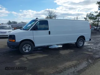 2016 Chevrolet Express Cargo Van with VIN 1GCWGBFF6G1154276, listed as a IAAI auction lot 41523966 with 70,558 mi miles. Bid and sale history available at carsss.com. Image 14.